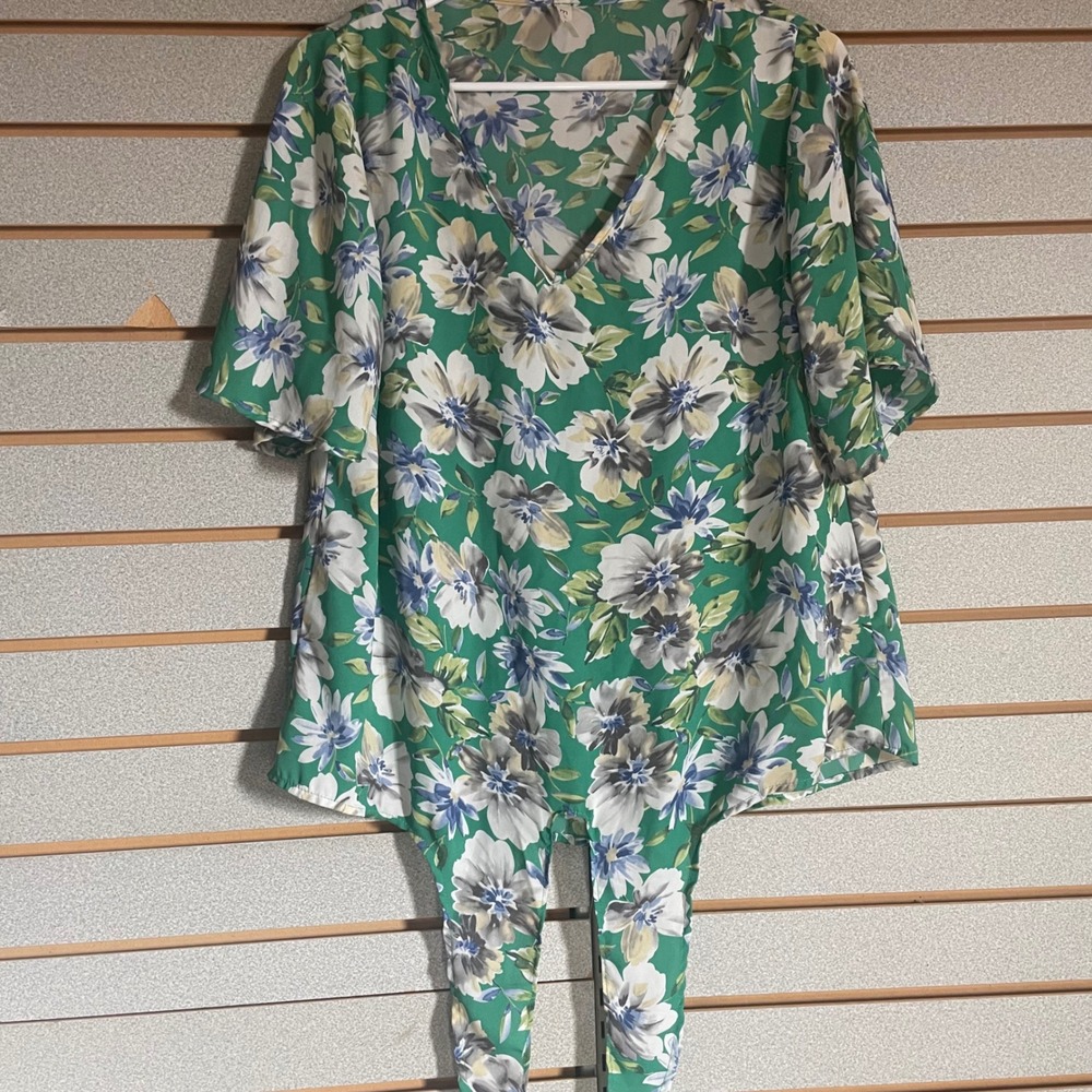 MTS Floral Print Green V Neck Short Sleeve Tie Front Tunic Top Blouse Small